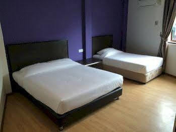 Padungan Hotel 2*